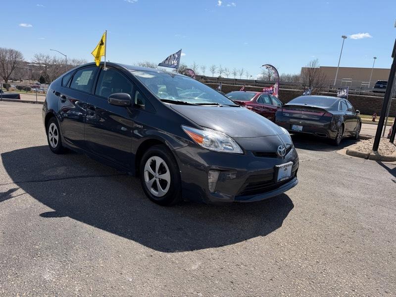 Toyota Prius Two 2015