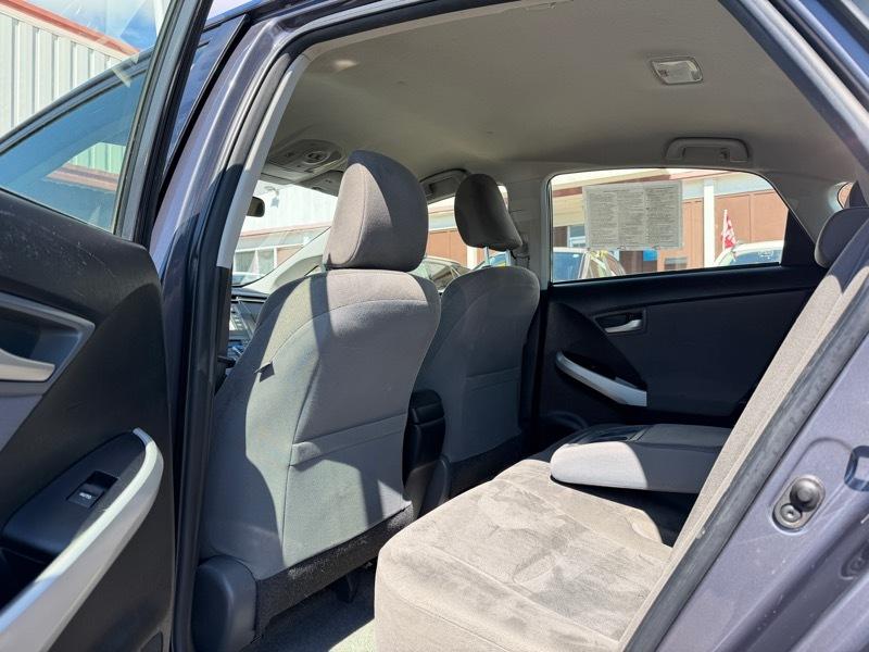 Toyota Prius Two 2015