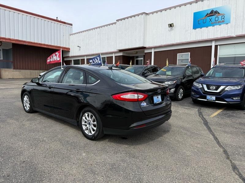 Ford Fusion 4dr Sdn S FWD 2015
