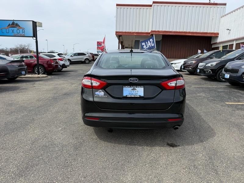 Ford Fusion 4dr Sdn S FWD 2015