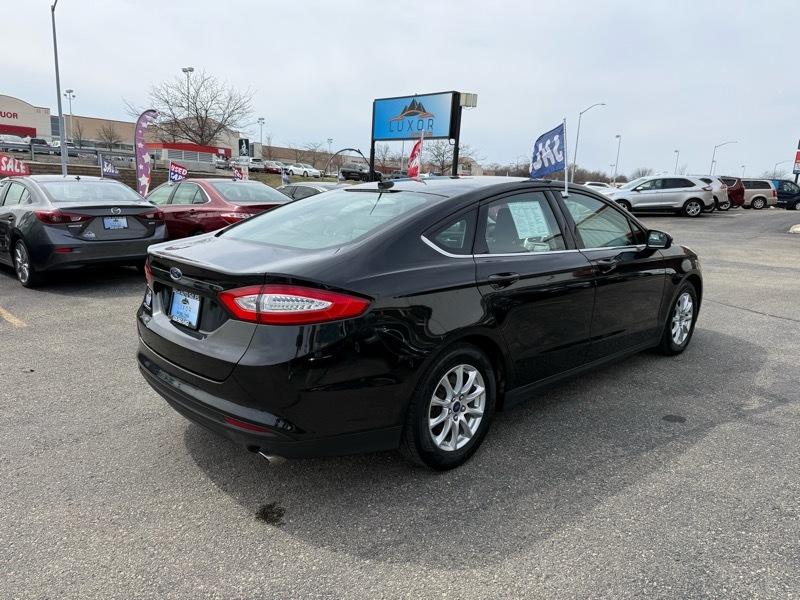 Ford Fusion 4dr Sdn S FWD 2015