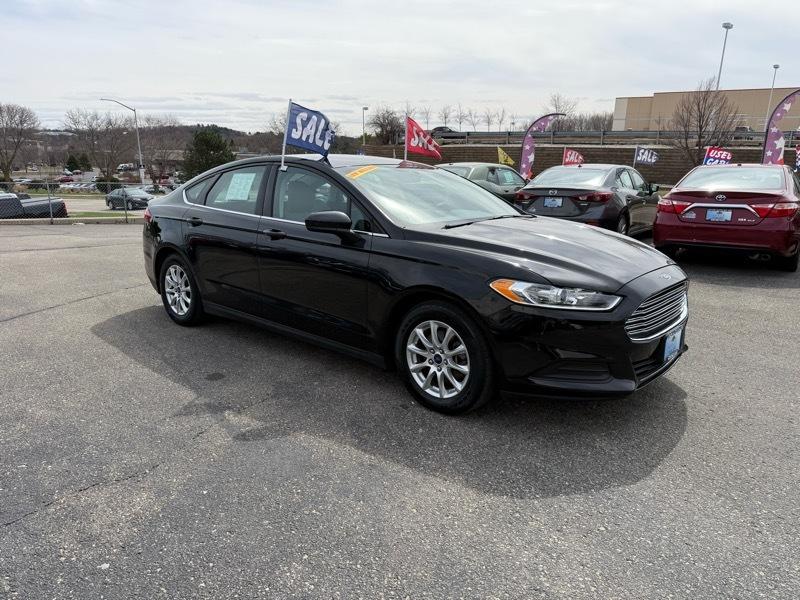 Ford Fusion 4dr Sdn S FWD 2015