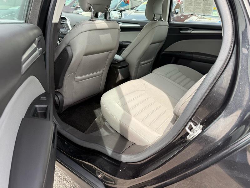 Ford Fusion 4dr Sdn S FWD 2015