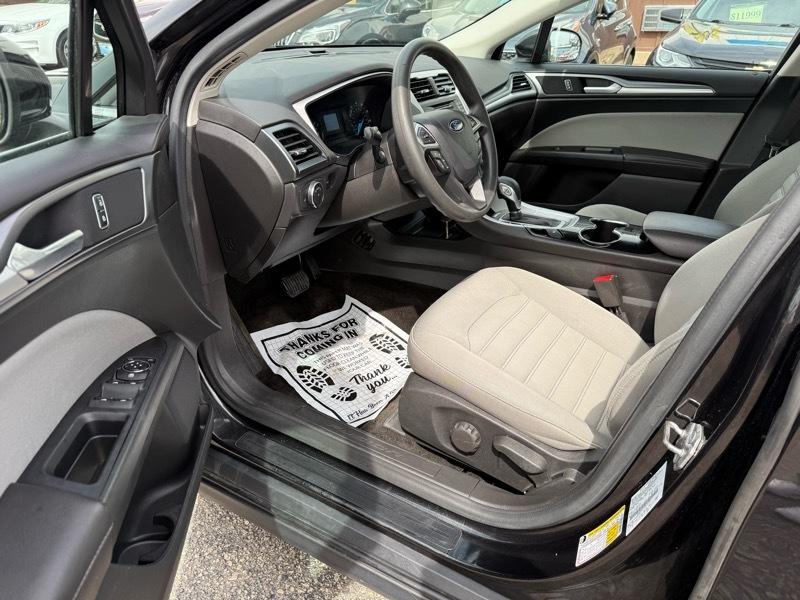 Ford Fusion 4dr Sdn S FWD 2015