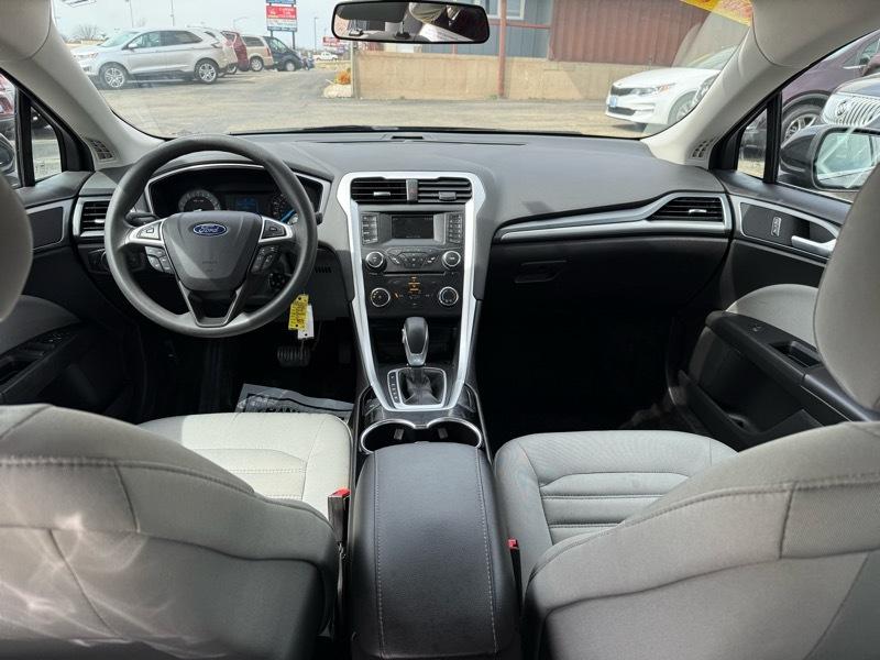 Ford Fusion 4dr Sdn S FWD 2015