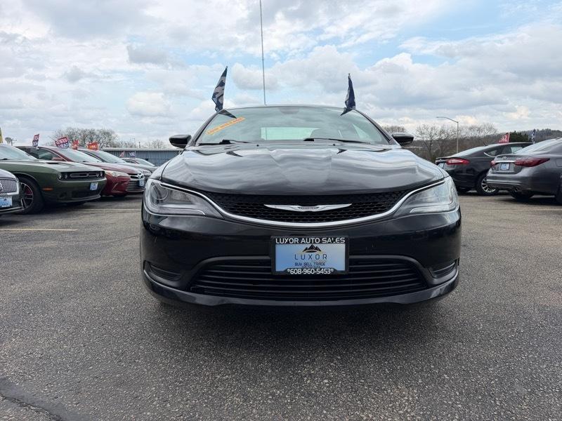 Chrysler 200 LX  2017