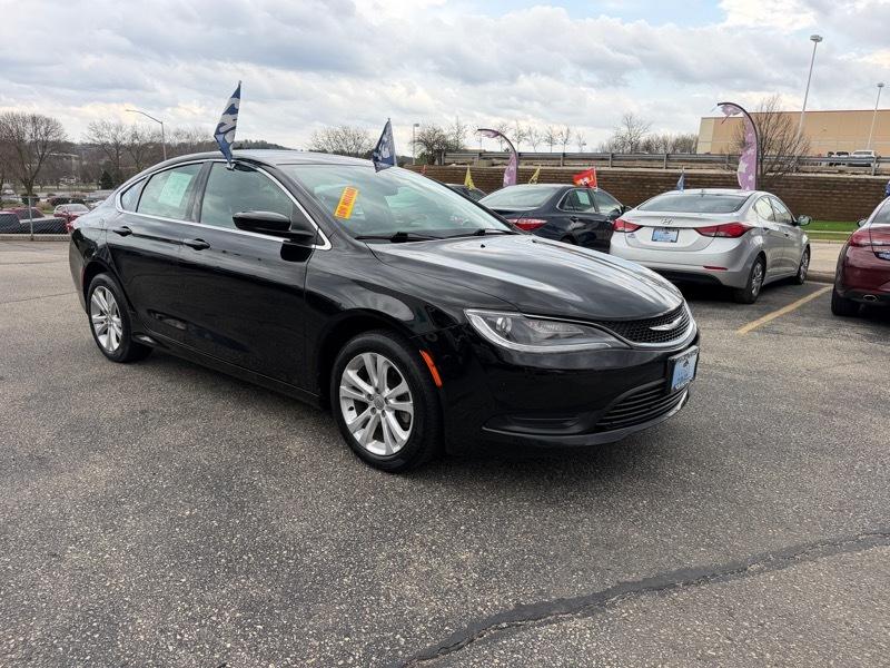 Chrysler 200 LX  2017