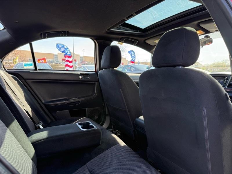 Mitsubishi Lancer ES 2017