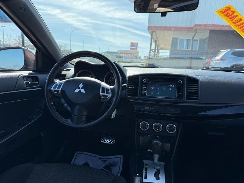 Mitsubishi Lancer ES 2017