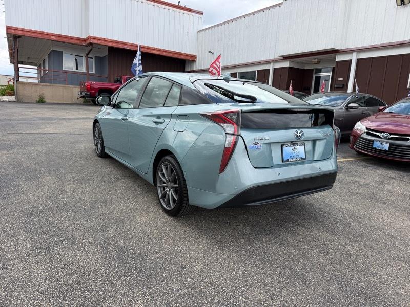 Toyota Prius Three Touring 2017