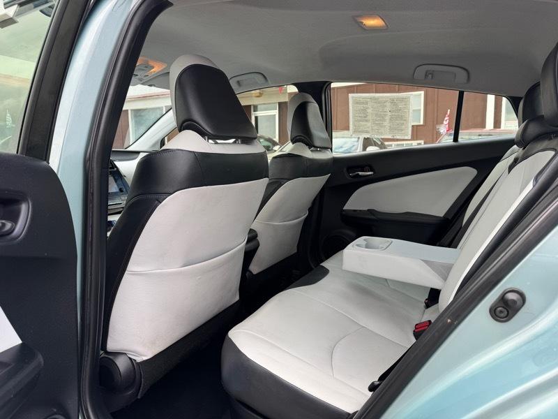 Toyota Prius Three Touring 2017