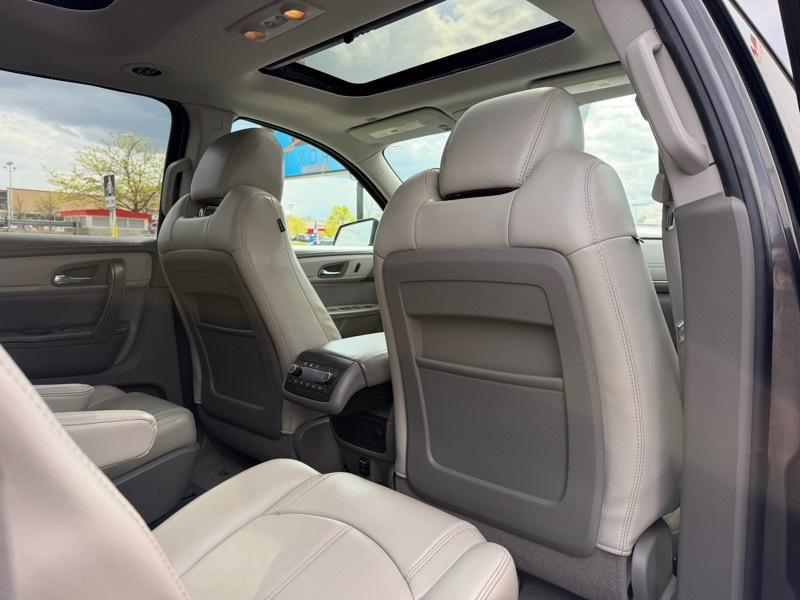 Chevrolet Traverse AWD 4dr LT 2015