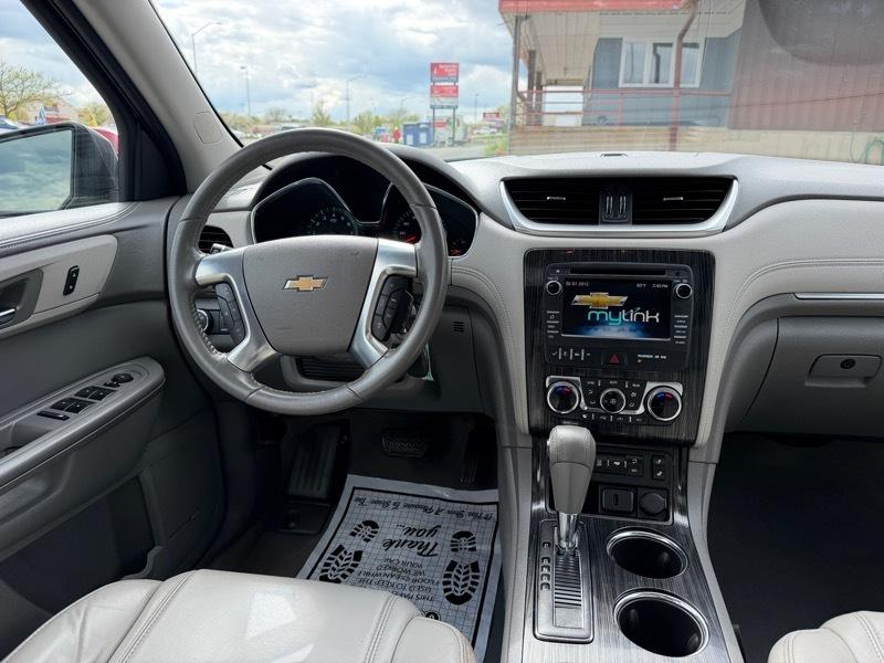 Chevrolet Traverse AWD 4dr LT 2015