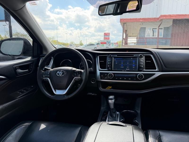 Toyota Highlander Limited AWD 2015