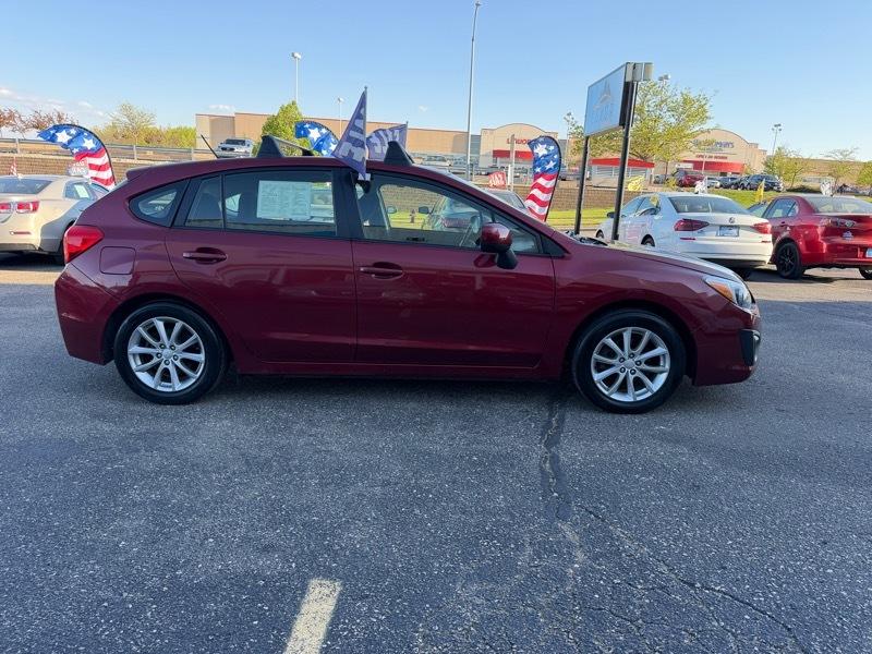 Subaru Impreza 2.0i Premium 4-Door 2013