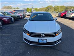 2017 Volkswagen Passat 
