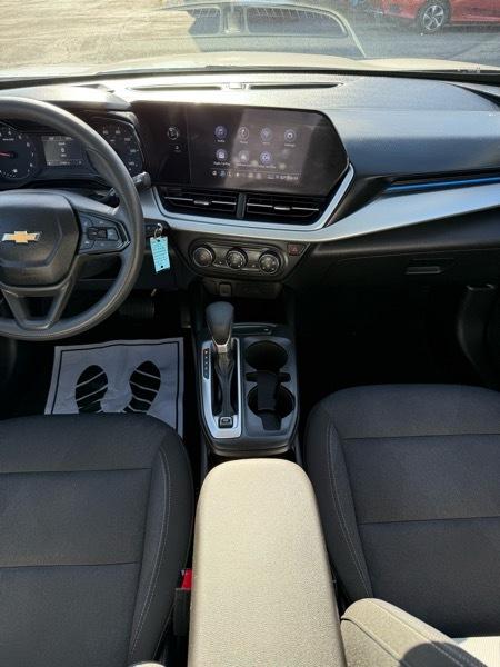 Chevrolet Trax LS 2025