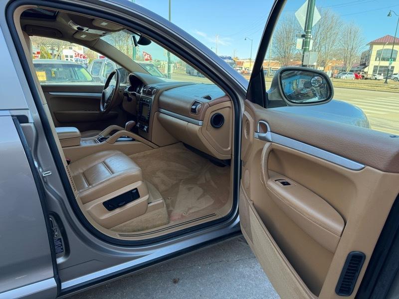 Porsche Cayenne Base 2005