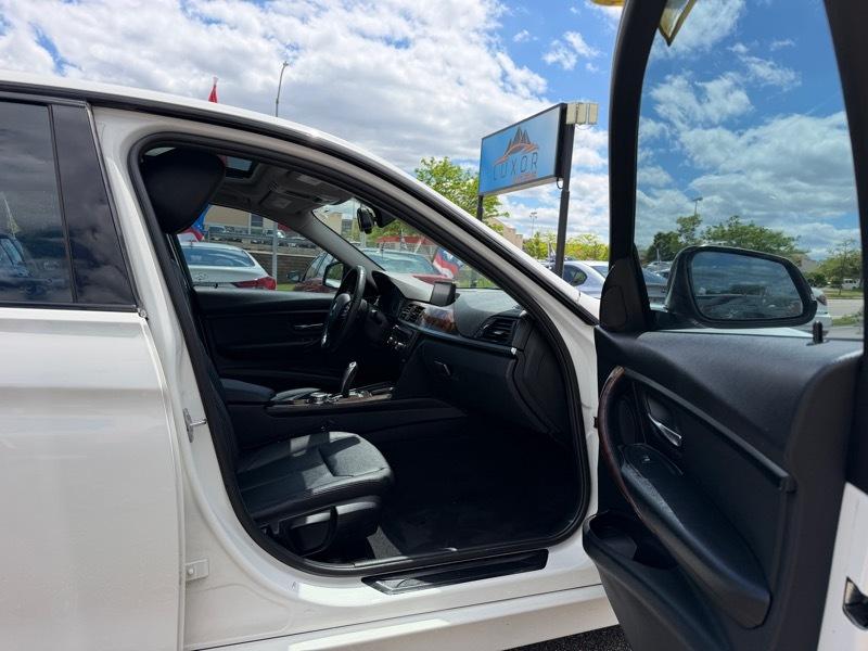 BMW 320i xDrive Base 2015