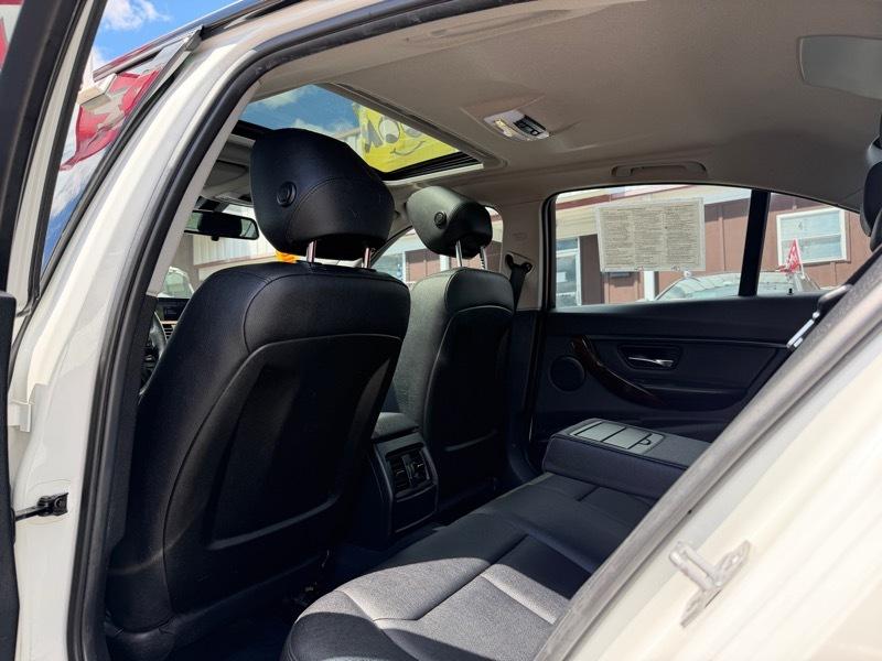 BMW 320i xDrive Base 2015
