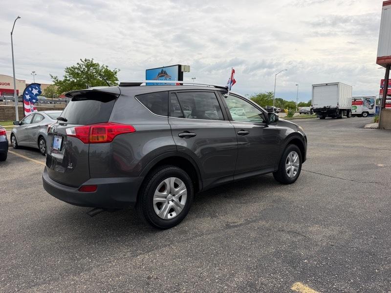 Toyota RAV4 LE 2013