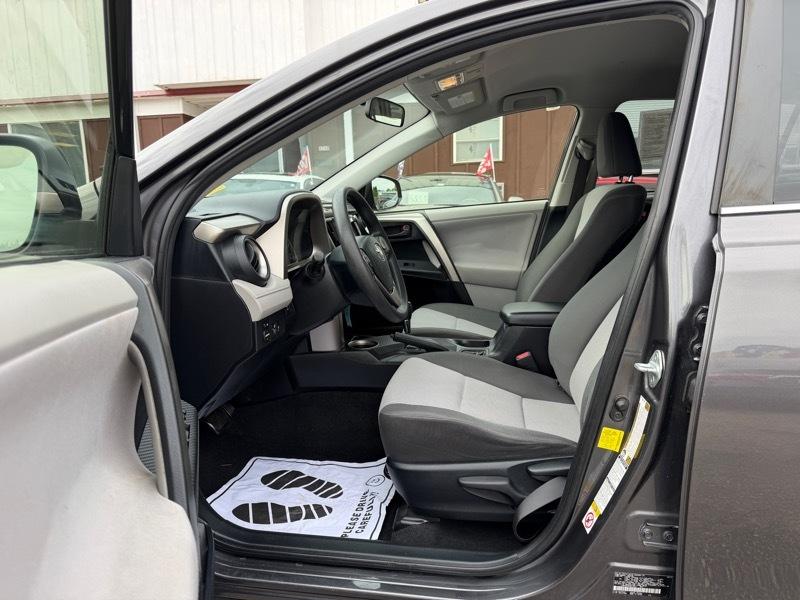Toyota RAV4 LE 2013