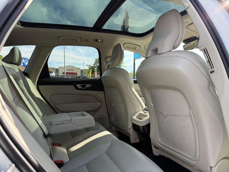 Volvo XC60 T6 Momentum AWD 2021