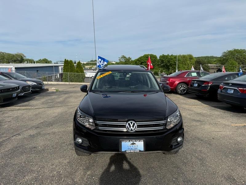 Volkswagen Tiguan S 2016