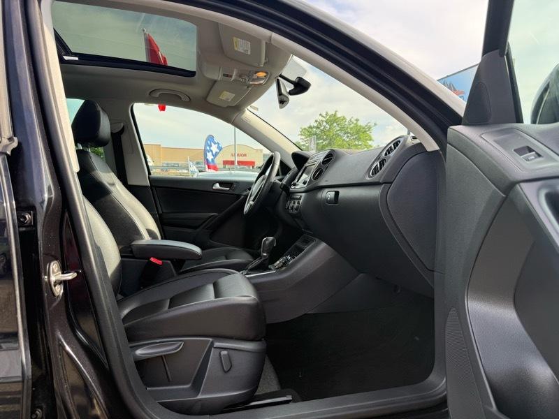 Volkswagen Tiguan S 2016