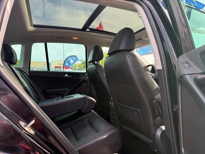 Volkswagen Tiguan S 2016