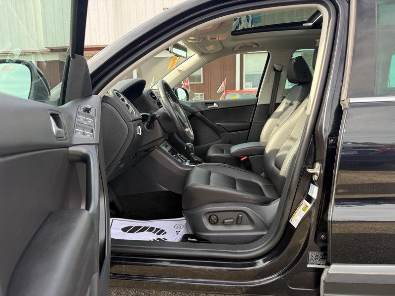 Volkswagen Tiguan S 2016