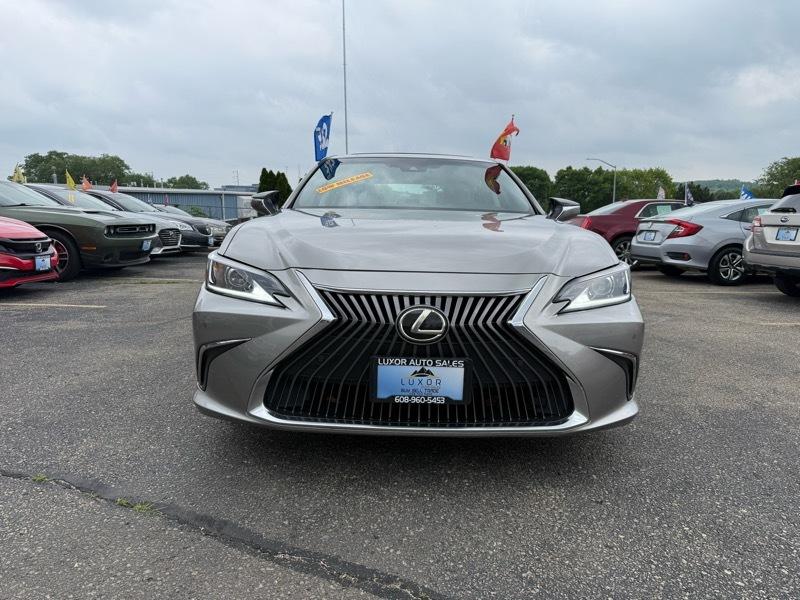 Lexus ES 250 Base 2021