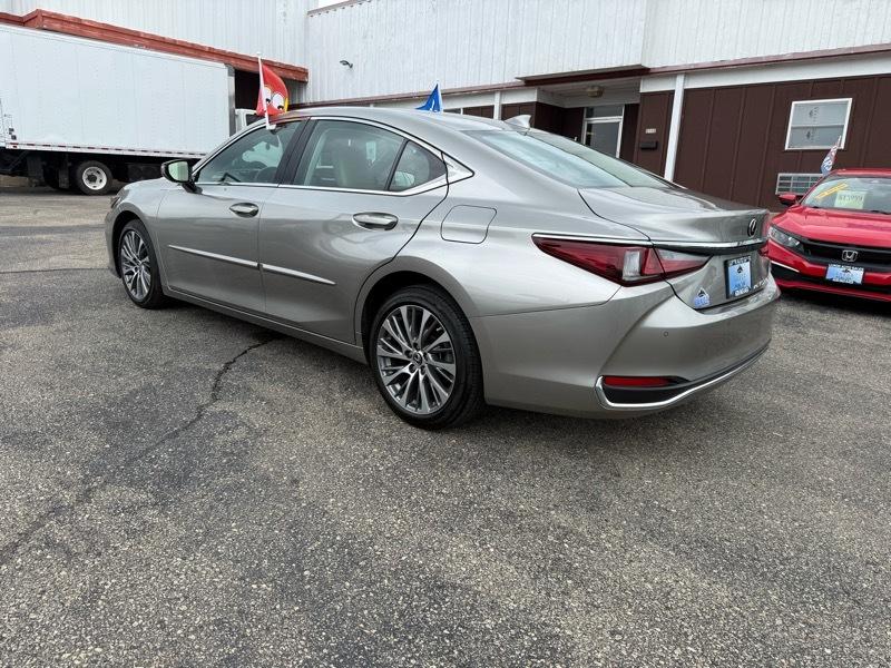 Lexus ES 250 Base 2021