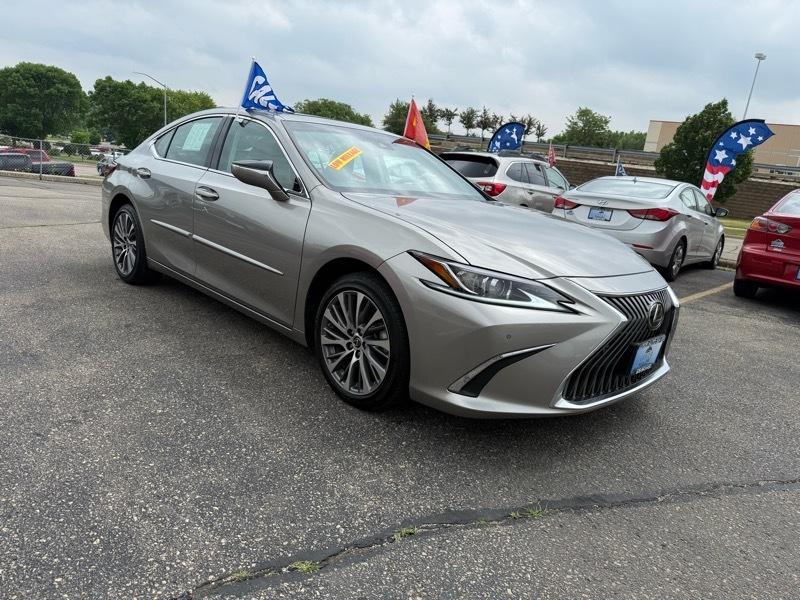 Lexus ES 250 Base 2021