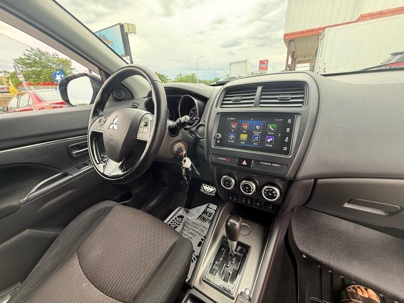 Mitsubishi Outlander ES 2019