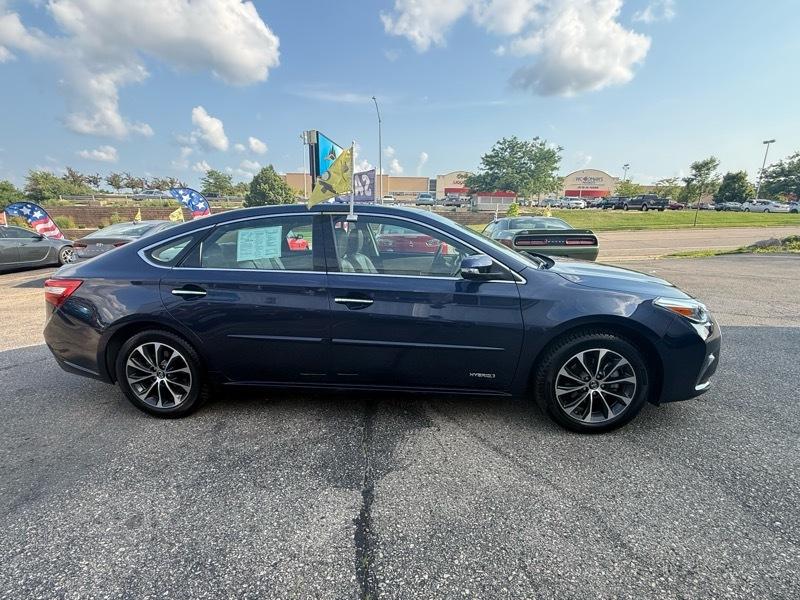 Toyota Avalon Hybrid XLE Premium 2018
