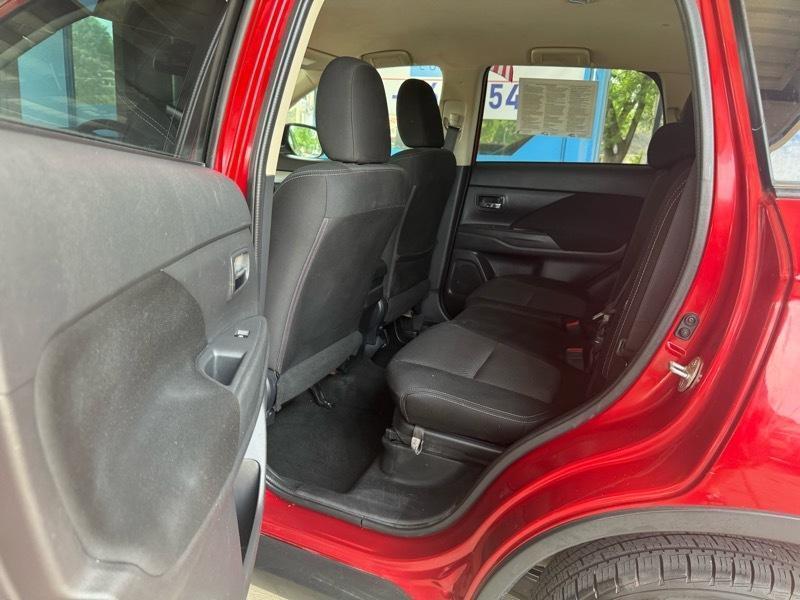 Mitsubishi Outlander SE AWD 2016