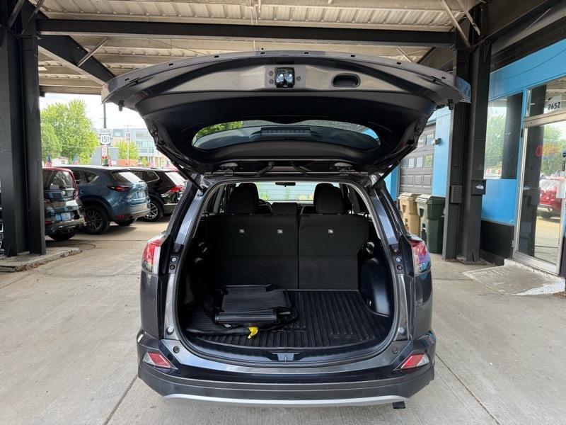 Toyota RAV4 XLE AWD 2018