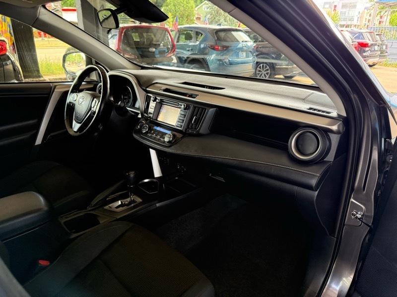 Toyota RAV4 XLE AWD 2018