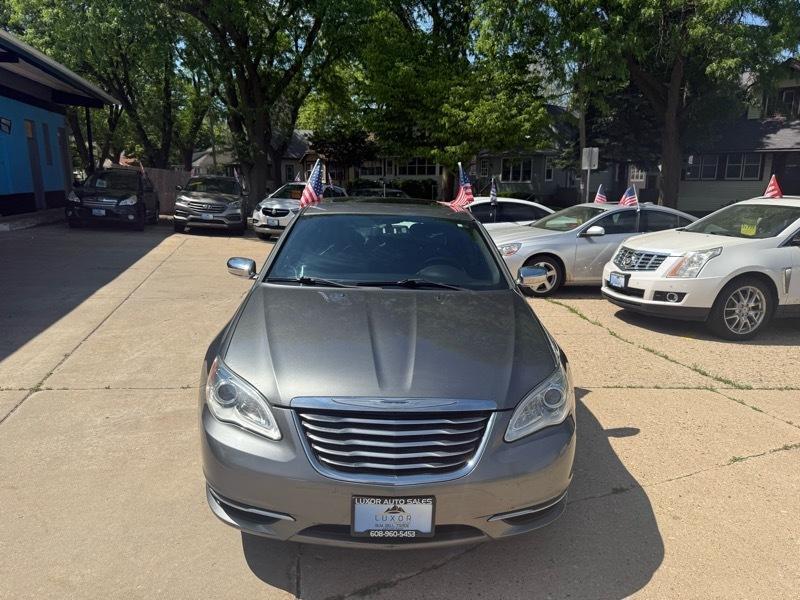 2012 Chrysler 200 Limited