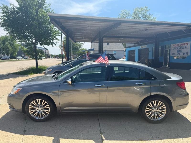Chrysler 200 Limited 2012