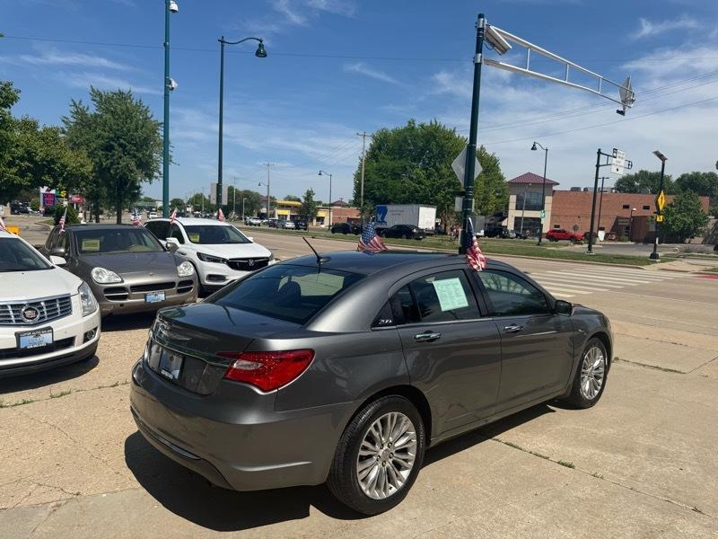 Chrysler 200 Limited 2012