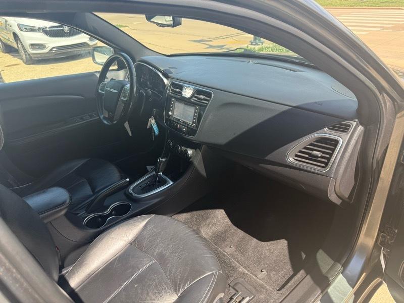 Chrysler 200 Limited 2012