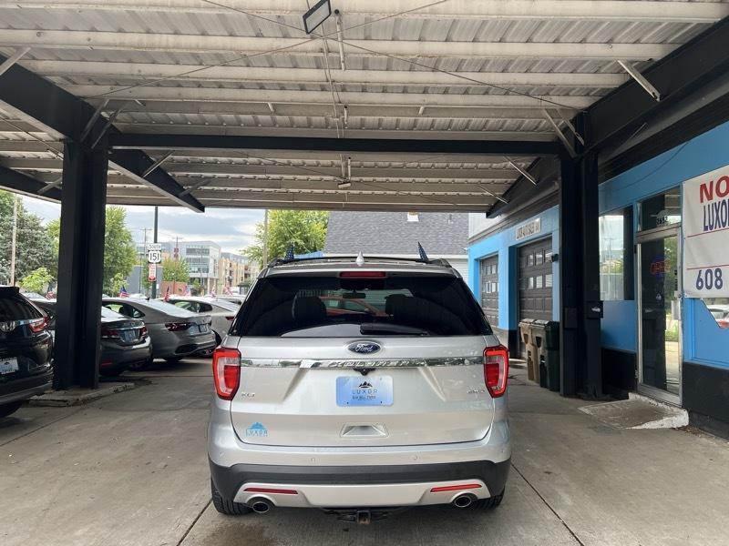 Ford Explorer XLT 4WD 2017