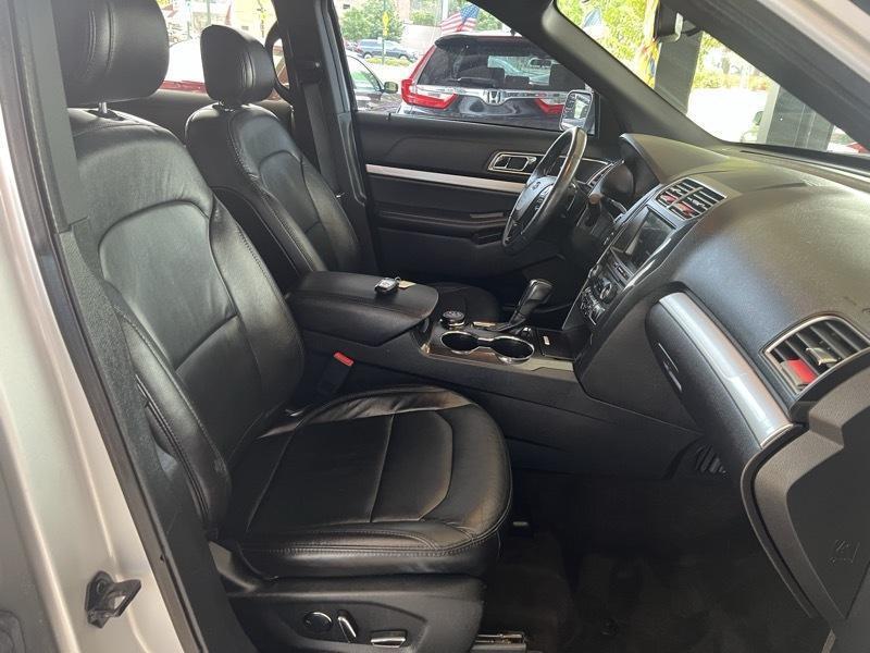 Ford Explorer XLT 4WD 2017