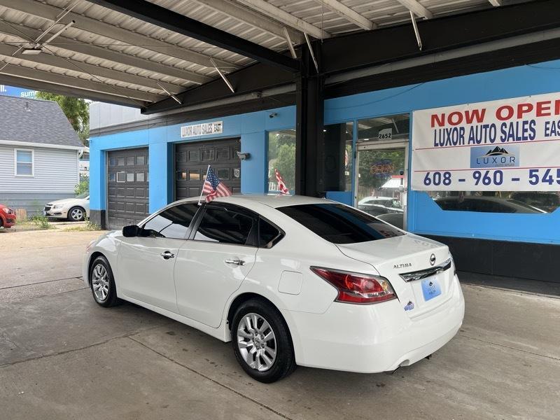 Nissan Altima 2.5 S 2015