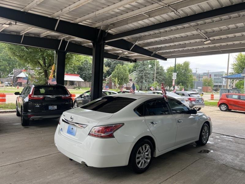 Nissan Altima 2.5 S 2015