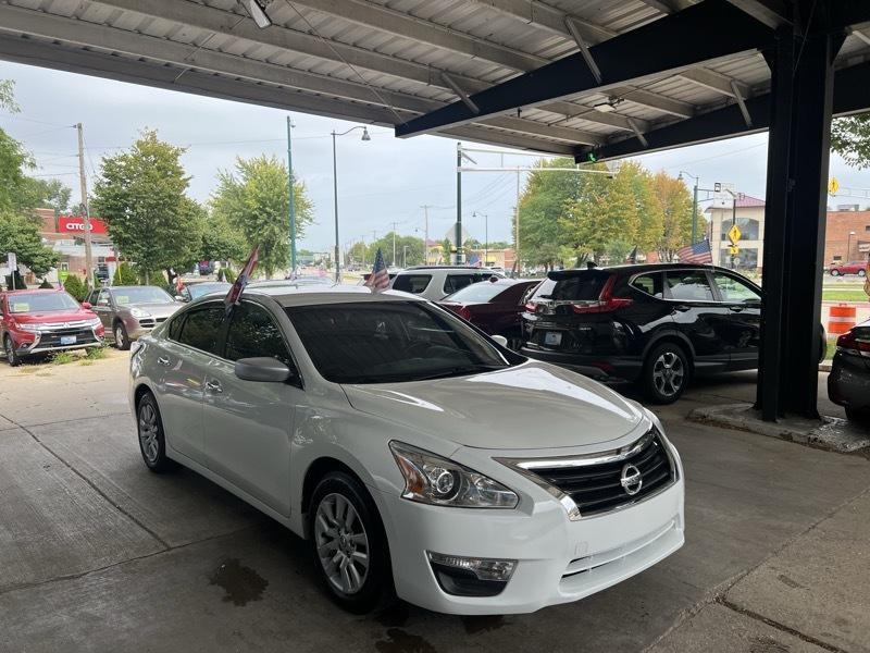 Nissan Altima 2.5 S 2015