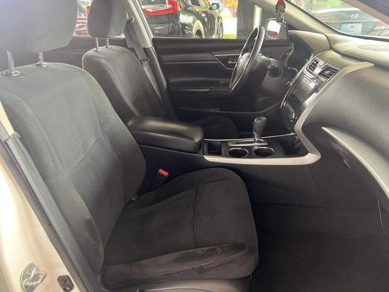 Nissan Altima 2.5 S 2015