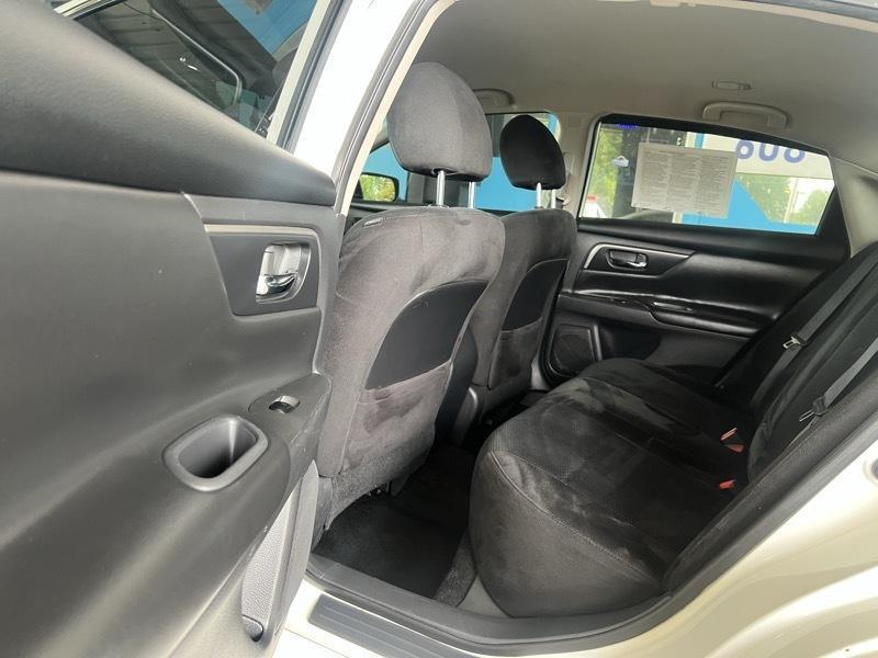 Nissan Altima 2.5 S 2015